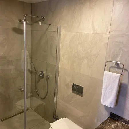 Venzi Ayayorgi-adult Only 15 Çeşme