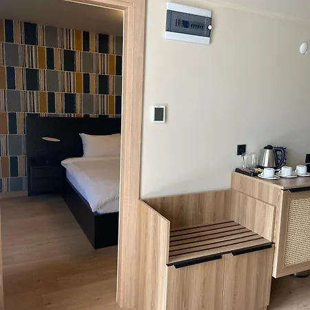 Venzi Ayayorgi-adult Only 15 *