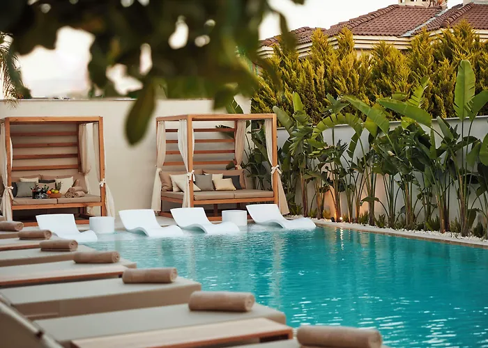 Venzi Ayayorgi-adult Only 15 * Çeşme