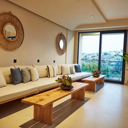 Venzi Ayayorgi-adult Only 15 * Кешме